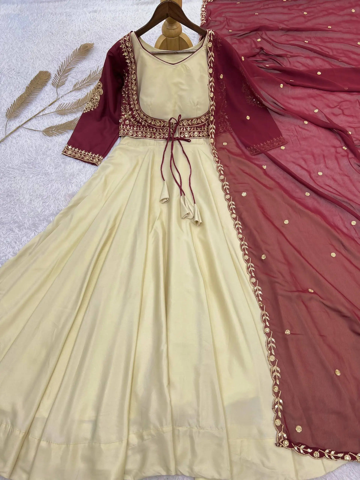 White Real Sequence Natural Crepe Embroidered Anarkali with koti Salwar Suit for Indian and Pakistani Party modest dress
